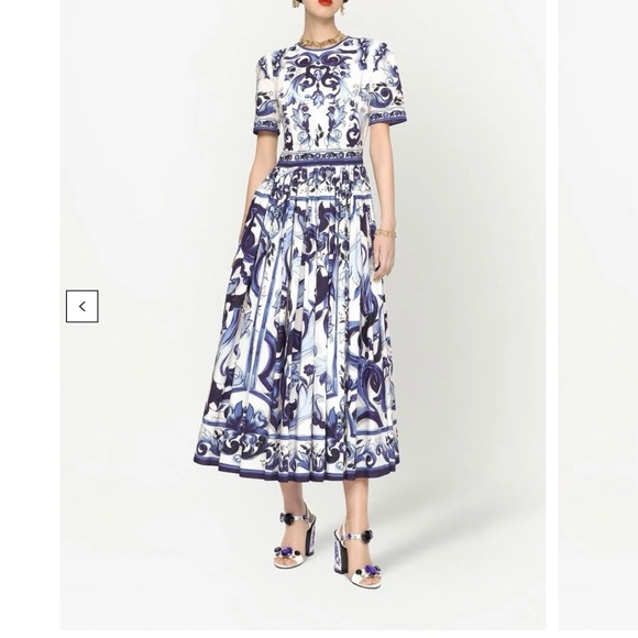 Dolce & Gabbana Woman Majolica Print Maxi Blue and White Dress - Picture 8 of 9